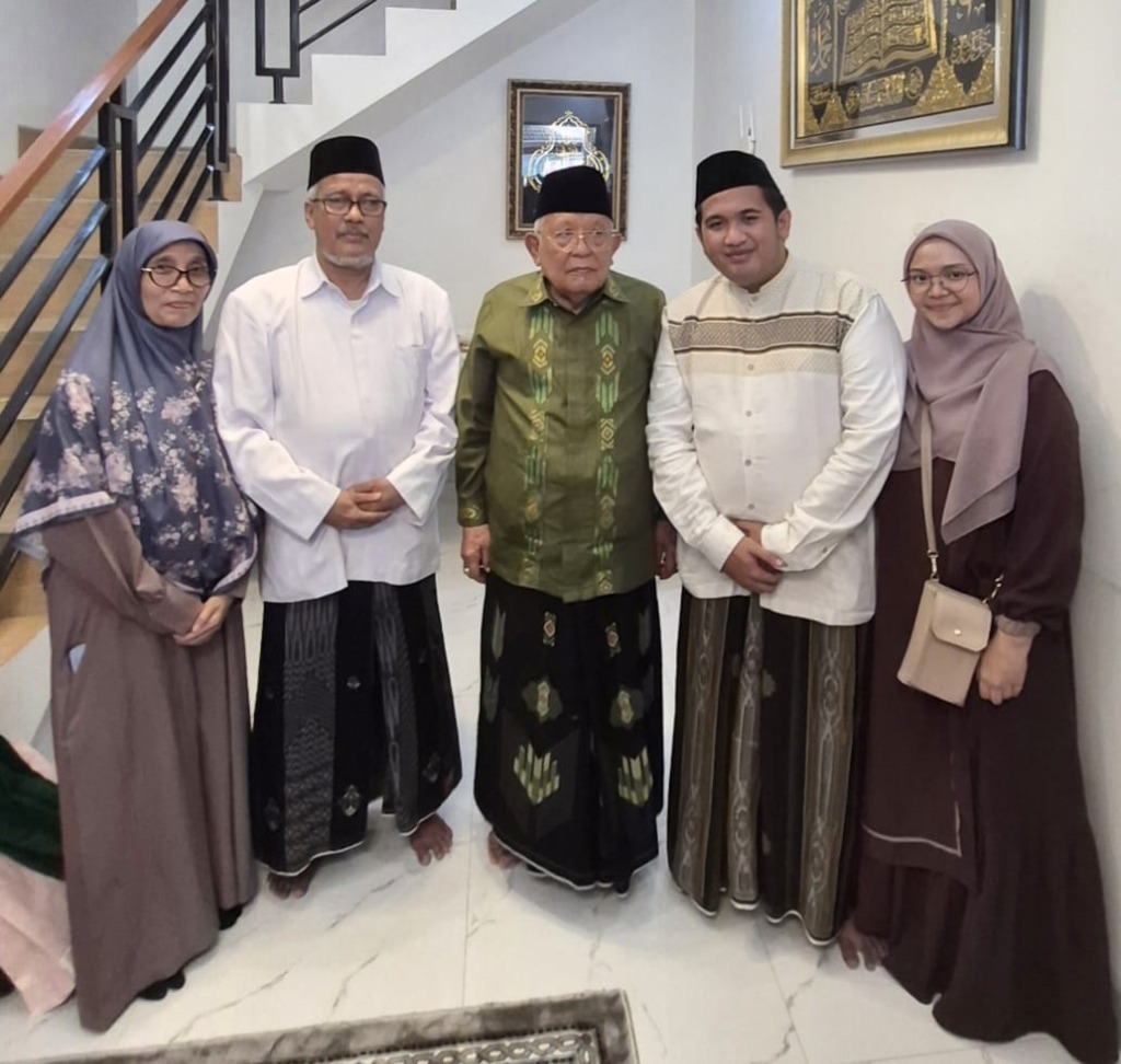 Silaturahmi Al-Maghfurlah Prof. KH. Syukron Ma'mun Bersama Keluarga Besar Ponpes Nurul Ilmi